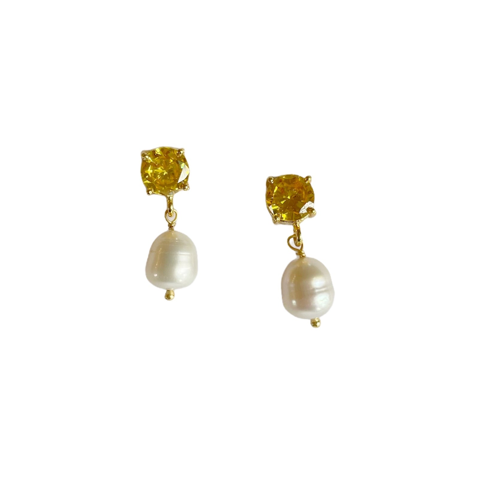 Ginny Pearl Earring Yellow