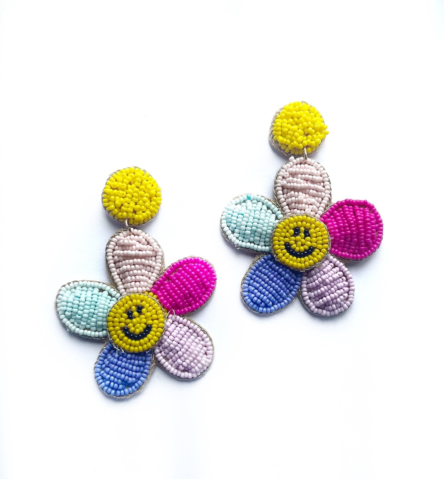 Daisy Beaded Earring Pastel Rainbow KA522