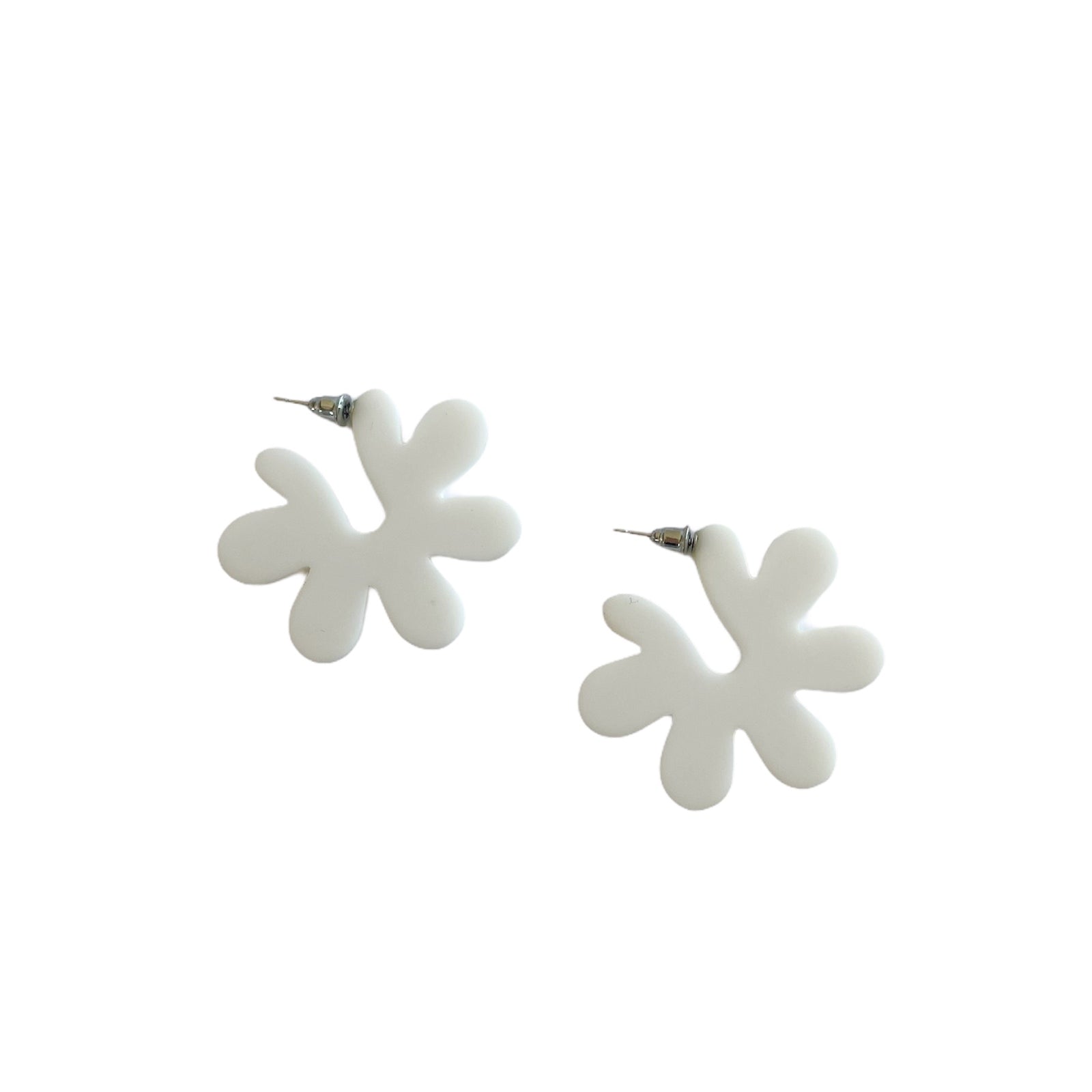 Lillian Resin Flower Hoop Earring White